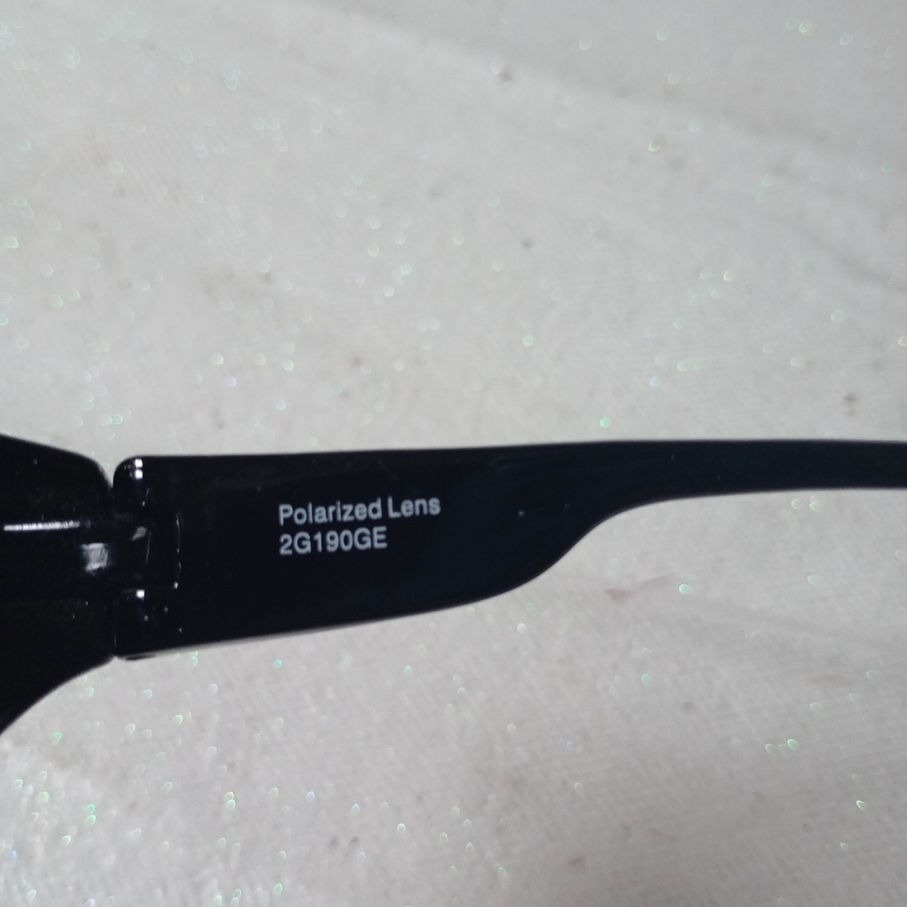 Sunglasses - Picture 5 of 8